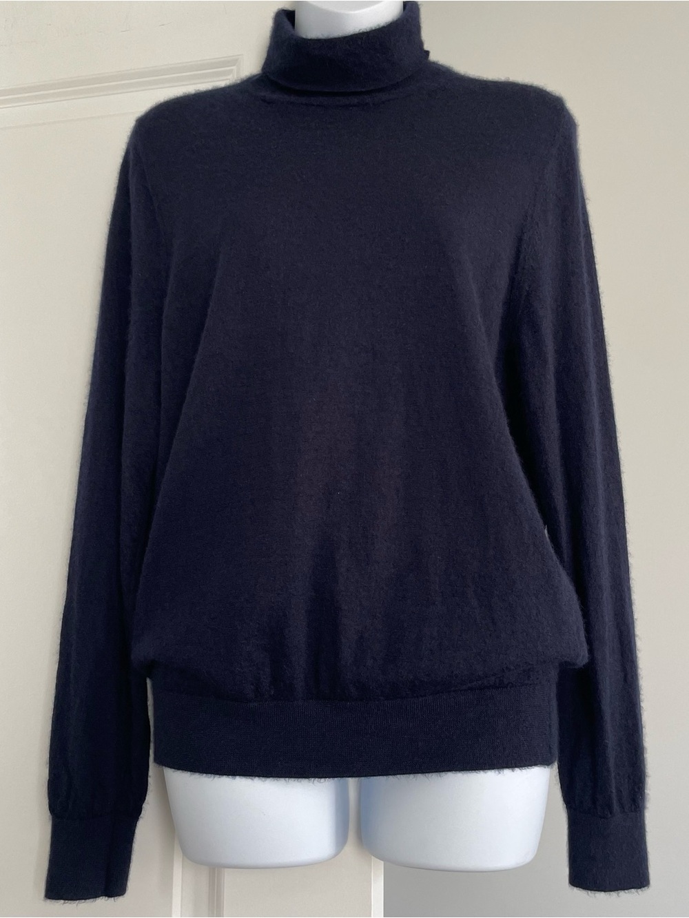 100% Cashmere Classic Ink Navy Cozy Turtleneck Falconeri Sweater